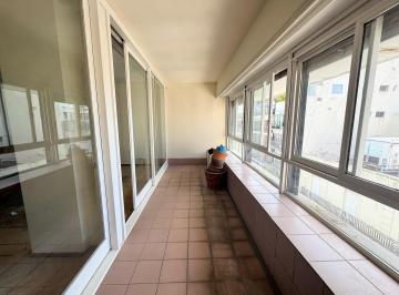 balcón · Departamento Semipiso Alto con Cochera y Baulera en Venta, de 4 Ambientes en Edificio Sánchez Elía –
