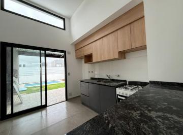 Casa de 3 ambientes, Córdoba · Venta Casa 2 Dorm Patio C/ Piscina Docta Boulevard