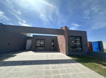 Casa de 3 ambientes, Córdoba · Rincones de Manantiales - Casa a Estrenar en 1 Sola Planta!