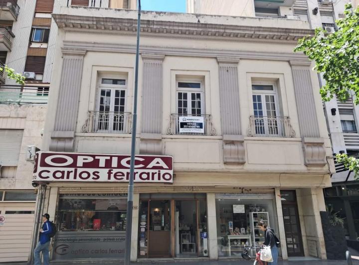 Casa · 248m² · 7 Ambientes