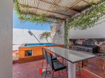 PH · 155m² · 4 Ambientes · Venta de PH 4 Ambientes con Terraza, Parrilla y Pileta en Villa Bosch