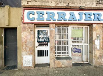Local comercial · 102m² · 4 Ambientes · Venta Local Comercial y Vivienda - Av San Martín 3900 - Rosario