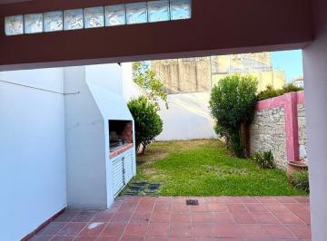 PH · 106m² · 3 Ambientes · 1 Cochera · PH 2 Dorm. Patio Verde y Cochera