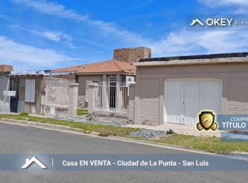 Casa de 4 ambientes, La Punta · Casa en Venta en La Punta, Amplia Cochera y Quincho