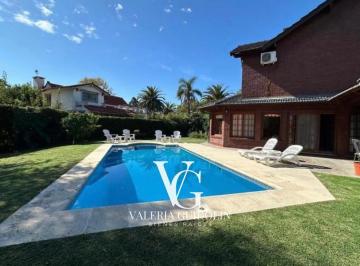 Casa · 260m² · 5 Ambientes · 2 Cocheras · Casa en Country Nautico de Escobar