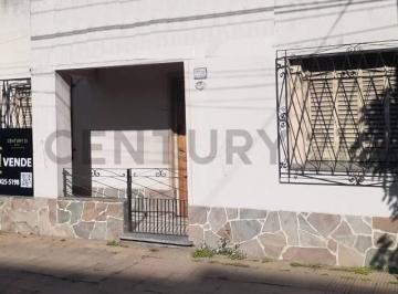 Casa · 87m² · 3 Ambientes · Casa en Venta en Lote Propio - a Refaccionar - con Patio Jar