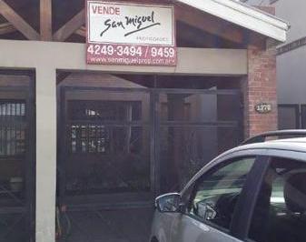 Casa · 80m² · 3 Ambientes · 1 Cochera · Triplex en Venta en Lanus Este