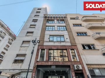 Edificio · 2350m² · Venta - Edificio Comercial - Monserrat
