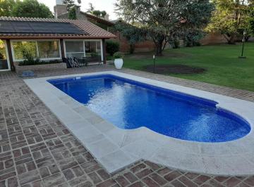 Casa · 460m² · 3 Dormitorios · 2 Cocheras · Oportunidad Casa Unica en Venta en Cosquin!
