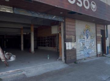 Bodega-Galpón , La Plata · Venta Local - con Parrilla y Patio