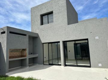 Casa · 125m² · 3 Ambientes · 2 Cocheras · Venta Duplex Claros Village 2 Dorm. - Seguridad 24hs