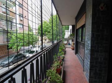 Departamento · 136m² · 5 Ambientes · Venta Depto, de 5 Amb. con 2 Patios y Balcón en Almagro Escucha Oferta!