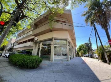 Terreno · 1737m² · Venta en Block! 2 Locales, 2 Oficinas en Planta Alta y un Chalet!