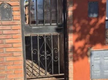 Casa · 48m² · 2 Dormitorios · Casa Interna Unica - Republica de Siria 6732 (Santa Fe)