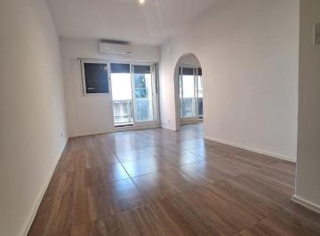 Departamento de 2 ambientes, Monserrat · Hermoso 2 Ambientes Amplios! 52 m² con Balcon