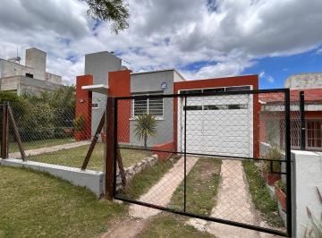 Casa · 300m² · 3 Dormitorios · 2 Cocheras · Venta Casa 3 Dorm. Salsipuedes - Patio, Pileta y Cochera