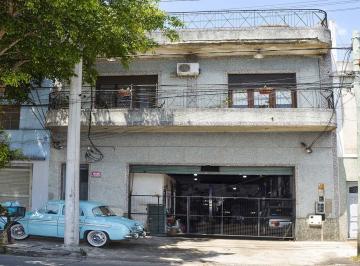 Frente · Venta – Local o Deposito con Vivienda – 5 Ambientes - Caseros – Bsas