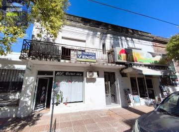 Casa · 247m² · 3 Dormitorios · Casa con Dos Locales y Dos Departamentos