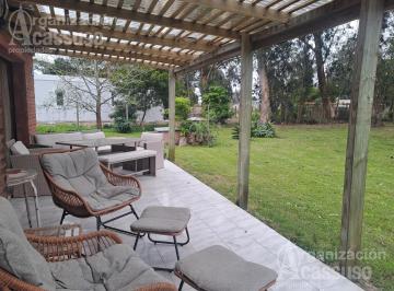 Casa · 220m² · 6 Ambientes · 2 Cocheras · Casa en Venta 4 Dorm. Impecable Marly Punta del Este