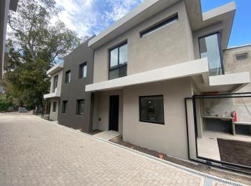 Casa · 78m² · 4 Ambientes · 2 Cocheras · Casa en PH de 3 Amb en Condominio en Venta, Ituzaingó Norte