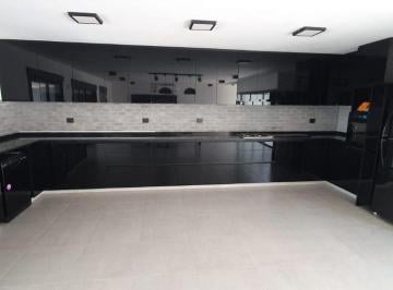 Casa de 7 ambientes, Córdoba · 7 Soles. Cba. a Estrenar. 400 M²cub. 900 Terreno. Casa 4 Dor. Patio C/pileta. Cochera.