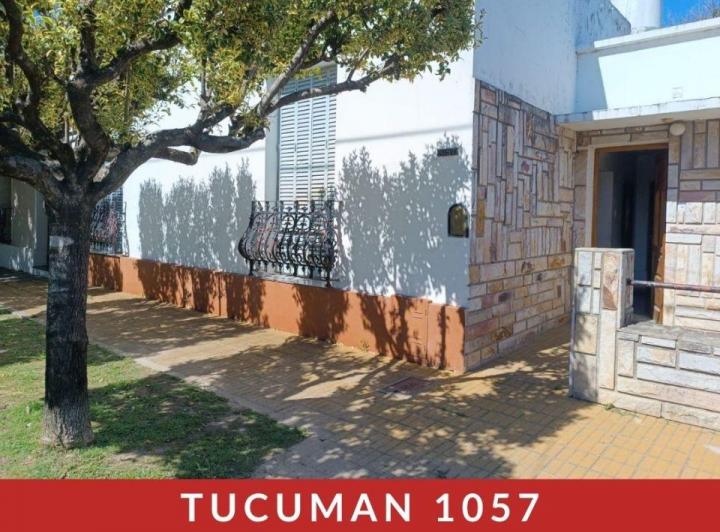 Casa · 300m² · 2 Ambientes · 2 Cocheras