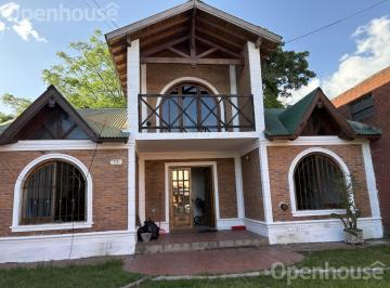 Casa · 120m² · 4 Ambientes · 3 Cocheras · Venta Casa en El Centro de Pilar - Excelente Ubicacion