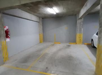 Garage · 45m² · Cochera Cubierta con Porton Automatico. Escobar Centro.
