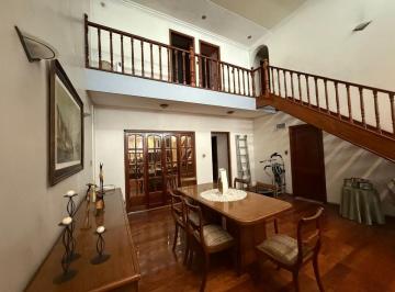Casa de 6 ambientes, Lanús · Casa/chalet S/lote de 8,66x40 de 6 Amb. en Venta. Lanus O. A/a Ycalefaccion Central. Apto Credito.