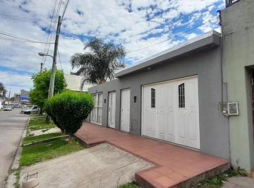Casa · 300m² · 3 Ambientes · 3 Cocheras · En Venta Importante Propiedad en Isidro Casanova