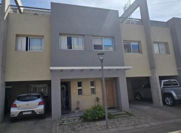 PH · 150m² · 4 Ambientes · 1 Cochera · PH en Rincon de Milberg Tigre