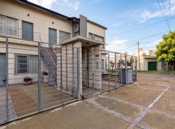 PH · 70m² · 2 Ambientes · 1 Cochera · Venta PH Planta Baja con Cochera y Patio 2 Ambientes Moron