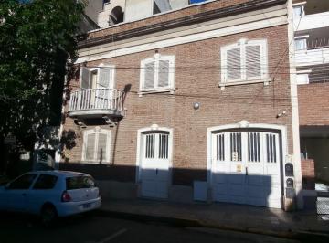 Casa de 8 ambientes, Córdoba · Apto Desarrollo de 7 Pisos y 1300 m. Aprox.