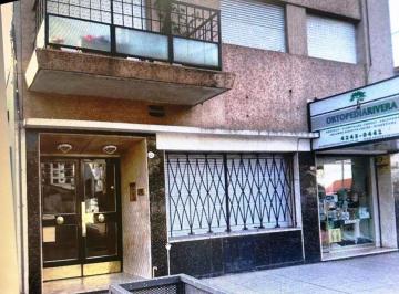 Impecable departamento de cuatro (4) ambientes; cocina completamente amoblada (s · Amplio Dpto. de 4 Amb con Balcón Al Frente, Rivera 375, P3 Ua. L. de Zamora