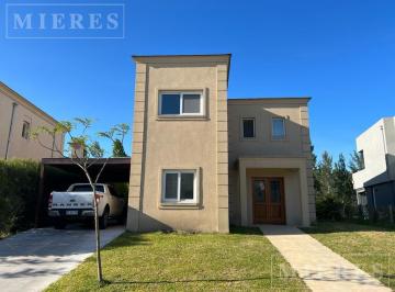 Casa · 220m² · 7 Ambientes · Casa en Venta en Los Castaños, Nordelta