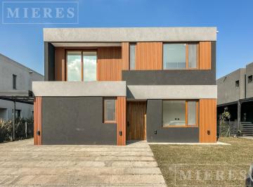 Casa · 276m² · 7 Ambientes · 4 Cocheras · Casa en Venta a Estrenar Al Rio en en Barrio El Canal, Villanueva.