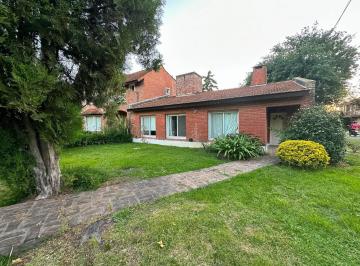 Casa · 127m² · 4 Ambientes · Casa en Champagnat