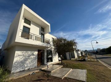 Casa de 4 ambientes, Malagueño · Gran Oportunidad Barrio Privado Las Cañitas - Venta Casa 3 Dorm 3 Baños - 259 Cub / 378 T