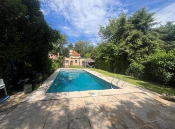 Casa de 4 ambientes, Ituzaingó · Chalet en Venta en Parque Leloir