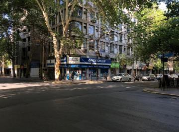 Oficina comercial · 60m² · Oficina en Capital