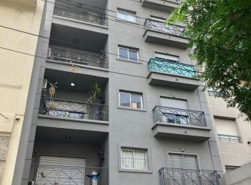 Departamento · 52m² · 2 Ambientes · Venta Departamento en Caseros Centro