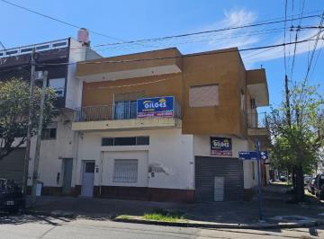 Casa · 176m² · 6 Ambientes · Venta 2 PH 3 Ambientes Cada Uno con Local en Block en Ramos Mejia