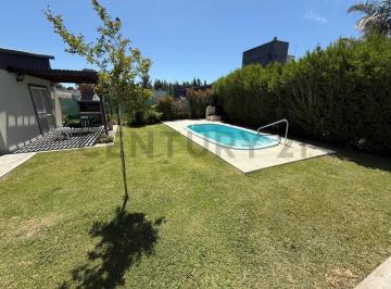 Casa · 91m² · 4 Ambientes · 2 Cocheras · Casa en Venta en Chascomus!