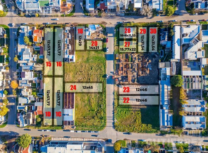 Terreno · 300m²