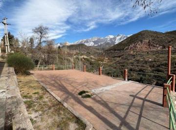 Casa de 8 ambientes, Luján de Cuyo · Casa en Venta C/ Cochera en Las Vegas