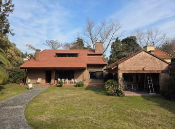 Casa de 4 ambientes, Ituzaingó · Venta de Casa 4 Ambientes con Pileta en Parque Leloir