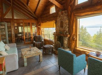 Casa · 190m² · 7 Ambientes · 1 Cochera · Casa en Venta Bariloche