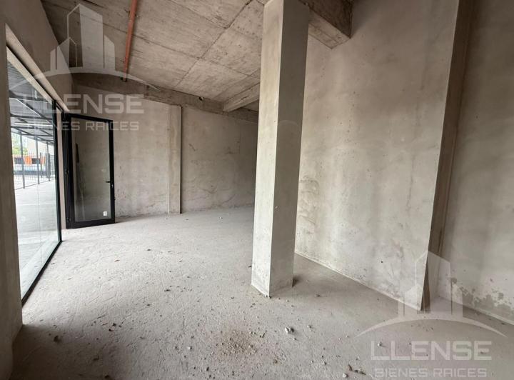 Local comercial · 55m² · 1 Ambiente · 1 Cochera