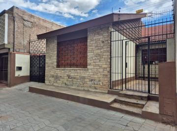 Casa · 179m² · 6 Ambientes · 2 Cocheras · Sexta Seccion - Ciudad - Mendoza