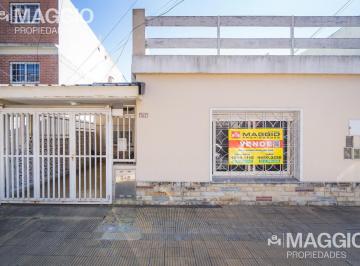 PH · 65m² · 3 Ambientes · 1 Cochera · PH Venta en Ramos Mejia Sur